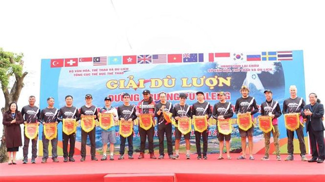 100 phi công dự giải dù lượn đường trường Putaleng Việt Nam mở rộng ảnh 2