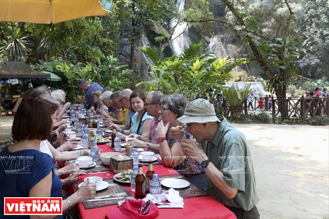 Mê mẩn quần thể thác Kuang Si hấp dẫn nhất cố đô xứ Triệu Voi ảnh 9