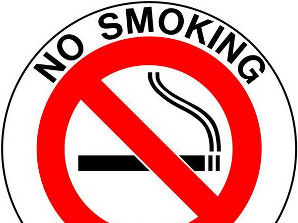 Pháp cáo buộc 4 hãng sản xuất thuốc lá thông đồng về giá ảnh 1