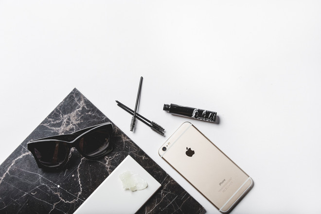 7 công dụng bất ngờ của sáp nẻ dành cho bạn gái ngại trang điểm ảnh 2