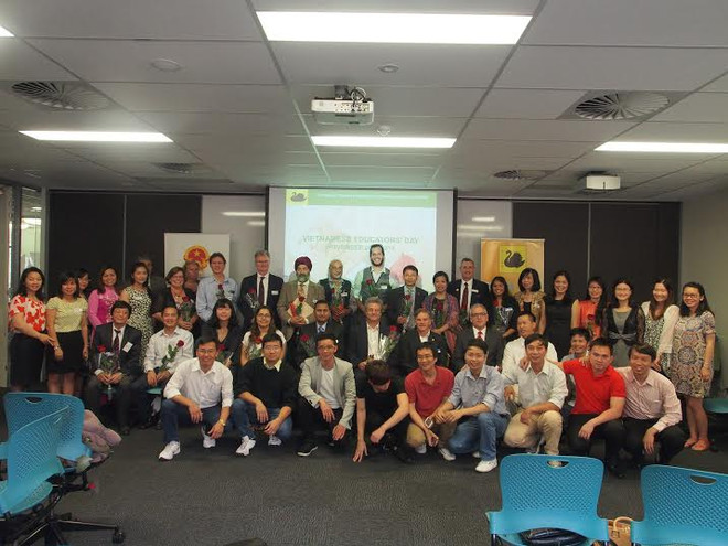 Sinh viên Việt gặp mặt mừng Ngày Nhà giáo Việt Nam ở Australia ảnh 1