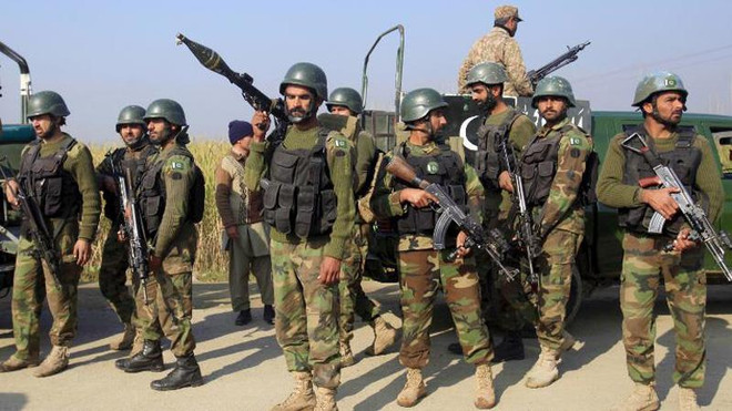 Ấn Độ: Lực lượng an ninh và phiến quân đọ súng ở Kashmir ảnh 1