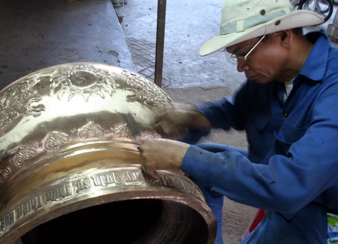 Một cá nhân viện trợ 25.000 Euro phát triển nghề truyền thống ở Huế ảnh 1