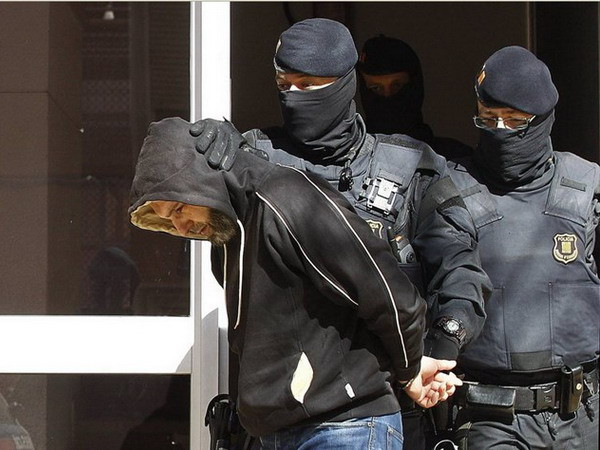 [Video] Tây Ban Nha bắt giữ 11 nghi can Hồi giáo cực đoan ảnh 1