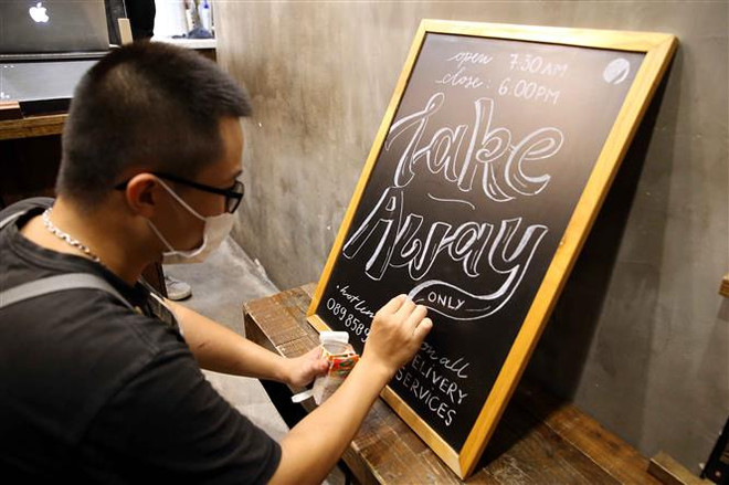 Thị trường bán lẻ thu hẹp, F&B "chuyển mình" thích ứng với đại dịch ảnh 2