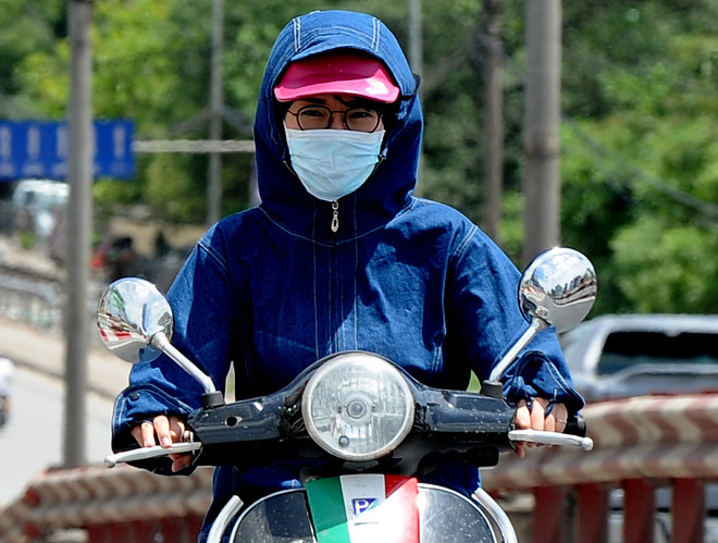 Bắc Bộ và Trung Bộ vẫn nóng kinh hoàng, đêm nay sẽ có mưa ảnh 1