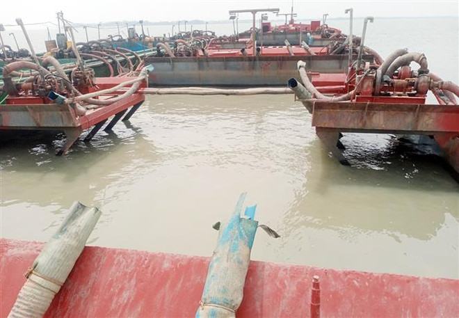 Biên phòng TP.HCM thu giữ gần 2.000m3 cát khai thác trái phép ảnh 2