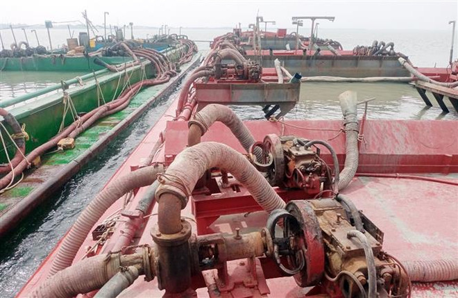 Biên phòng TP.HCM thu giữ gần 2.000m3 cát khai thác trái phép ảnh 1