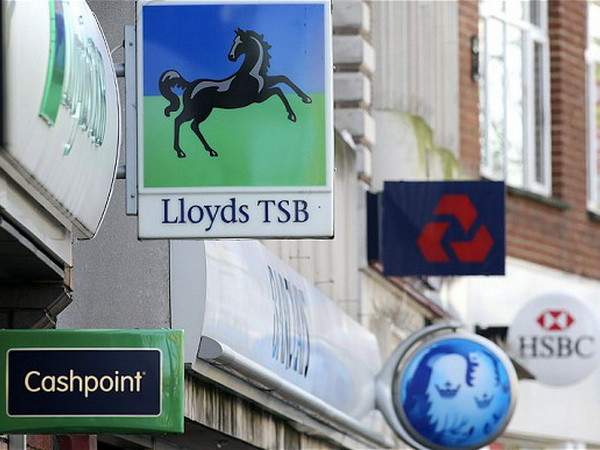 Ngân hàng trung ương Anh gây sốc khi giữ nguyên lãi suất ảnh 1