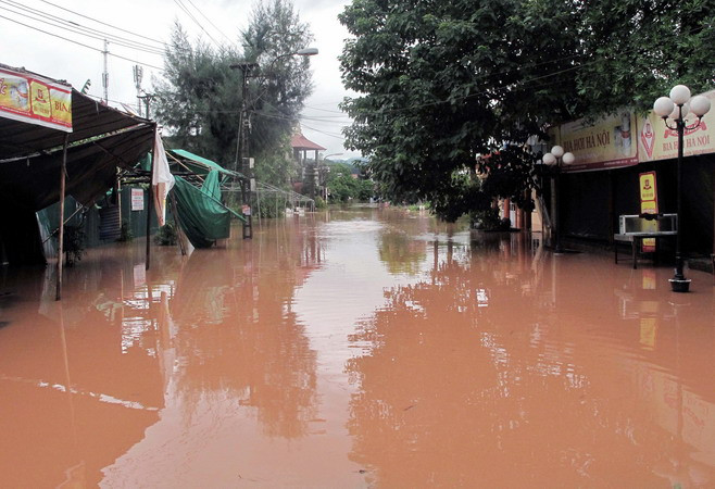 Lạng Sơn: 5 người chết và 1 người mất tích sau cơn bão ảnh 1