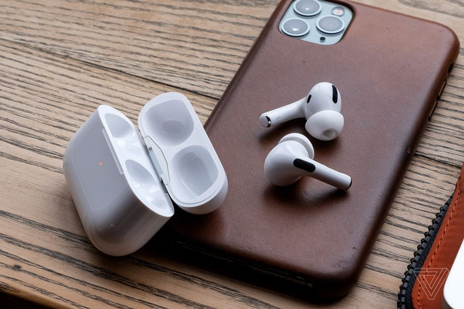 Xuất hiện tai nghe không dây AirPods Pro lắp ráp tại Việt Nam ảnh 1