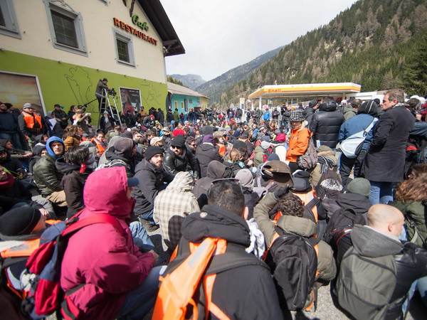 Hàng triệu người di cư có nguy cơ sống trong cảnh vô gia cư ảnh 1