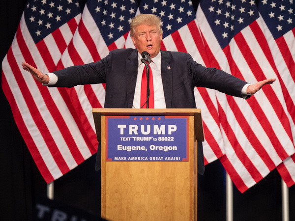 Donald Trump gây sốc khi thông báo sở hữu khối tài sản 10 tỷ USD ảnh 1