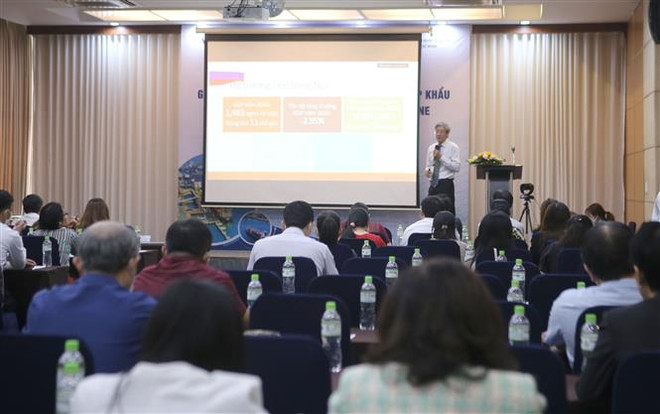 Hoạt động xuất nhập khẩu thích ứng với căng thẳng Nga-Ukraine ảnh 3