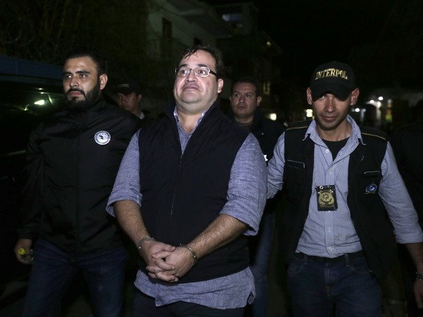 Một cựu Thống đốc bang ở Mexico bị bắt giữ vì tiếp tay cho tội phạm ảnh 1