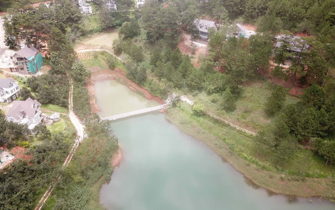 Lâm Đồng tháo dỡ bờ kè vi phạm di tích thắng hồ Tuyền Lâm ảnh 1