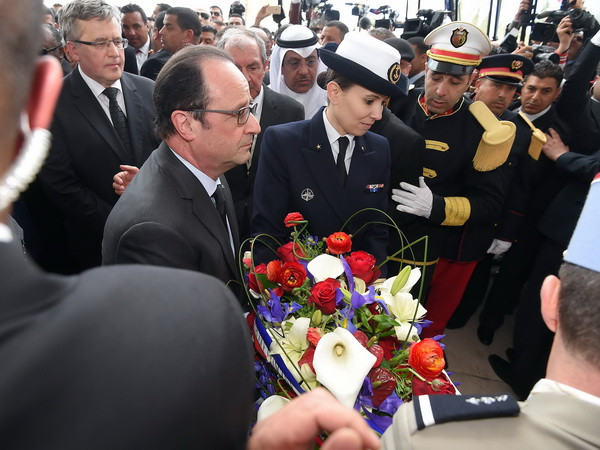 Pháp quyết định tăng ngân sách quốc phòng sau các vụ khủng bố ảnh 1