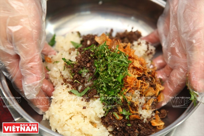 Xôi chim - Món ăn dẻo thơm nhất định phải thử vào đầu Thu ảnh 7