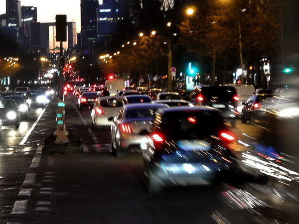 Các thành phố cần mạnh tay hơn để tiết kiệm "ngân sách carbon" ảnh 1