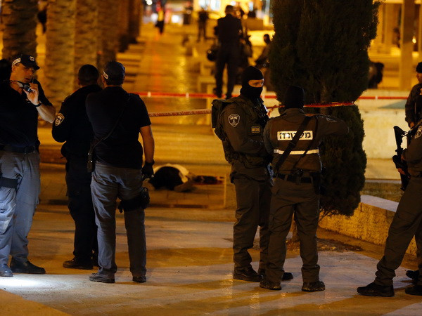 Israel bắt giữ 2 người Palestine buôn bán vũ khí bất hợp pháp ảnh 1