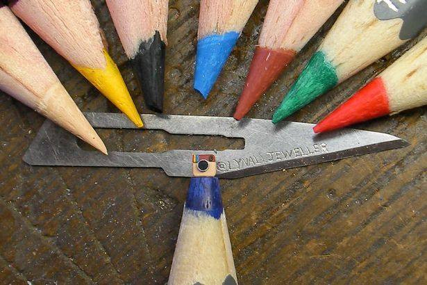 [Photo] Mê mẩn với những tác phẩm nghệ thuật tí hon trên đầu bút chì ảnh 4