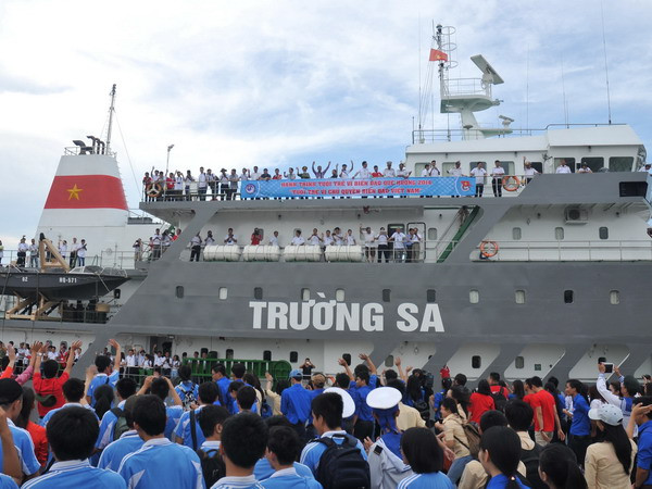 Đẩy mạnh các hoạt động thanh niên hướng về biển đảo ảnh 1