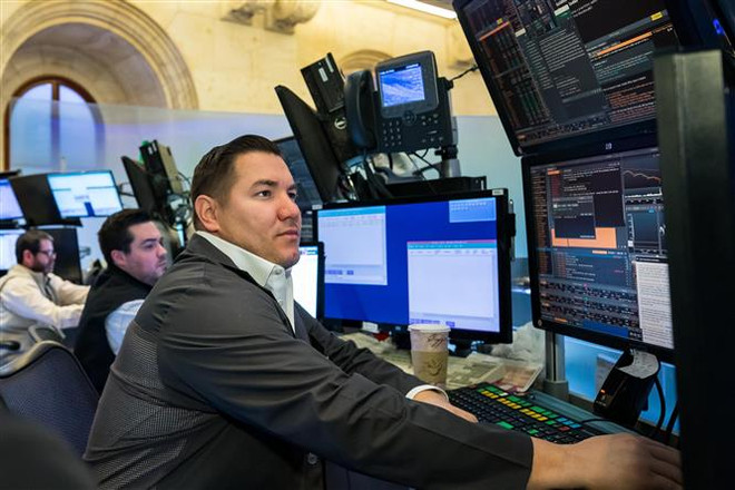 Dow Jones và S&P 500 ghi nhận tuần tăng điểm mạnh nhất trong một tháng ảnh 1