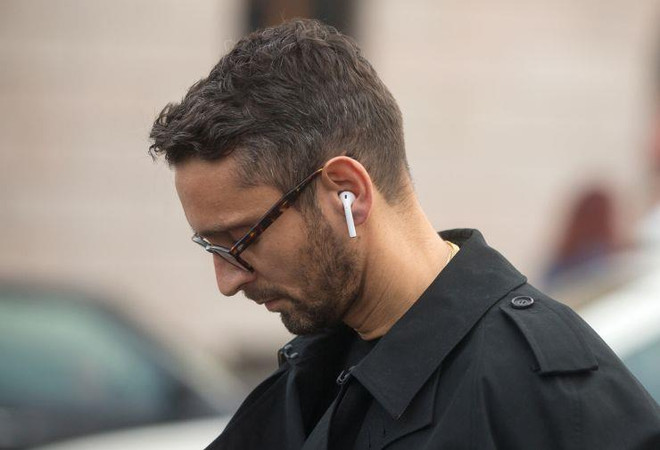 Apple có thể ra AirPods với thiết kế hoàn toàn mới trong năm 2019 ảnh 1