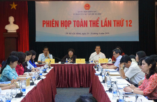 Quang cảnh Phiên họp toàn thể Ủy ban về các vấn đề xã hội của Quốc hội lần thứ 12, sáng 25/4. (Ảnh: Thu Hoài/TTXVN) Cần đẩy nhanh tiến độ xây dựng Luật Chuyển đổi giới tính ảnh 1