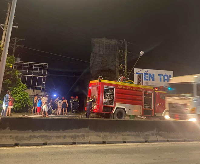 Điều tra nguyên nhân vụ cháy quán karaoke ở tỉnh Tây Ninh ảnh 3