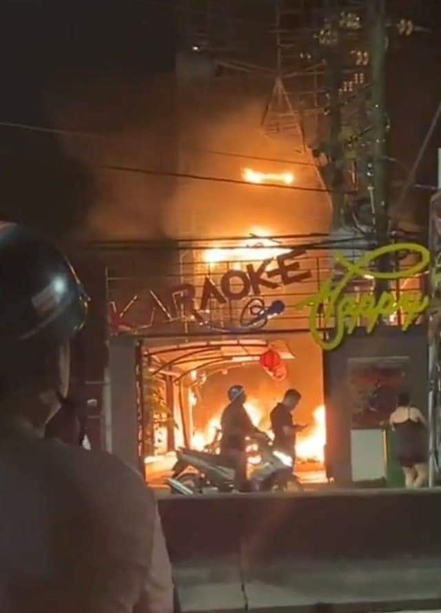 Điều tra nguyên nhân vụ cháy quán karaoke ở tỉnh Tây Ninh ảnh 2