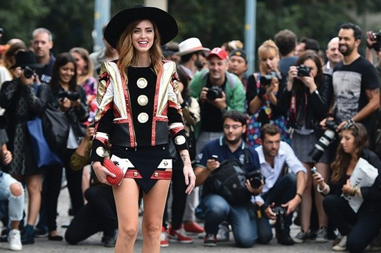 Đi tìm "định luật" của những xu hướng thời trang trên thế giới ảnh 2