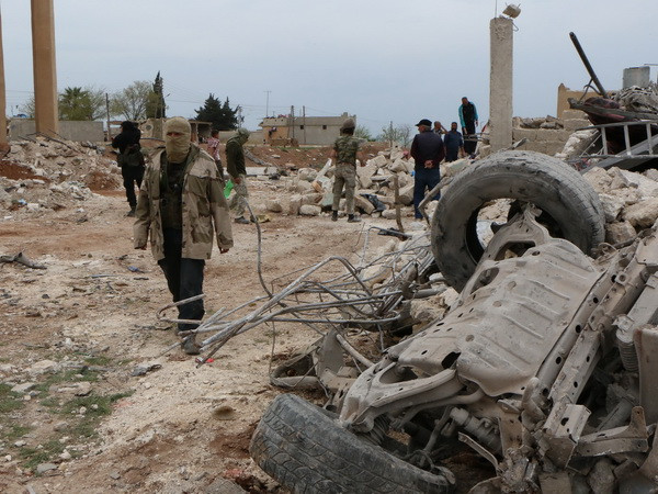 IS giam giữ 50 dân thường ở miền Trung Syria làm con tin ảnh 1