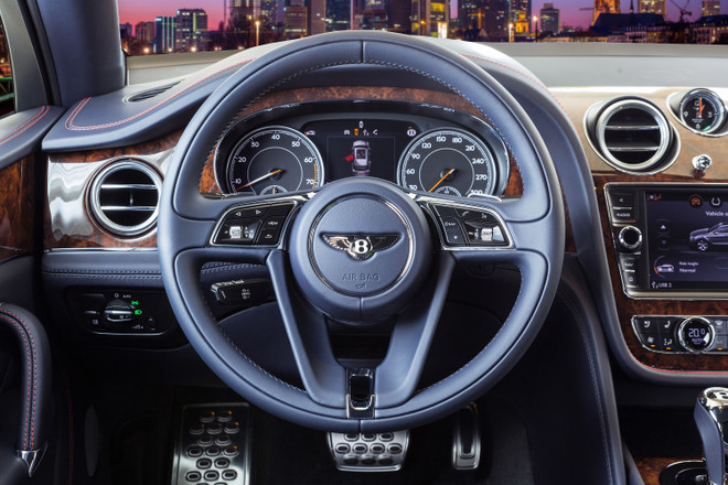 Ngắm chiếc Bentayga W12 Bespoke duy nhất tại Việt Nam ảnh 4