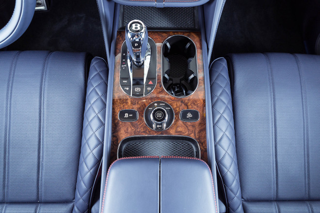 Ngắm chiếc Bentayga W12 Bespoke duy nhất tại Việt Nam ảnh 9