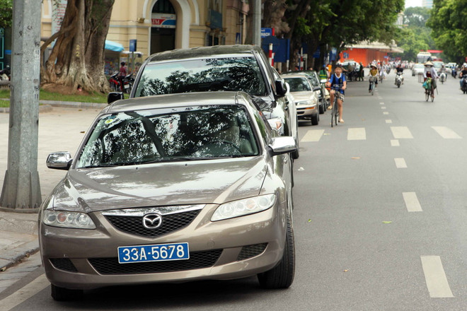 Hà Nội có thể sử dụng một phần lòng đường làm nơi đỗ xe ảnh 1