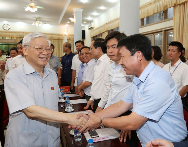 Tổng Bí thư Nguyễn Phú Trọng tiếp xúc cử tri quận Cầu Giấy. (Ảnh: Trí Dũng/TTXVN) Tổng Bí thư: Không có mục đích nào khác là vì nước vì dân ảnh 2