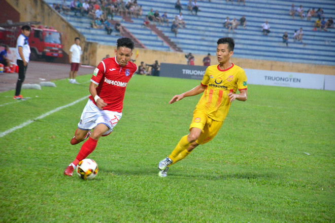 V-League: Nam Định bị Than Quảng Ninh cầm hòa 1-1 trên sân nhà ảnh 1