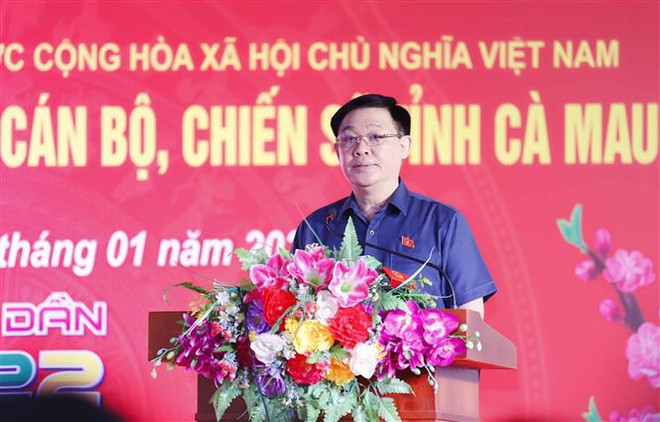 Chủ tịch Quốc hội dự chương trình "Xuân biên phòng ấm lòng dân biển" ảnh 1