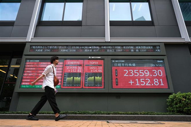 Chỉ số Nikkei 225 có thể phục hồi gần mức cao kỷ lục 30 năm ảnh 1
