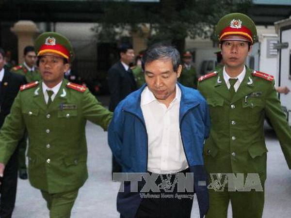 Chùm ảnh xét xử vụ án Dương Chí Dũng và đồng phạm ảnh 1