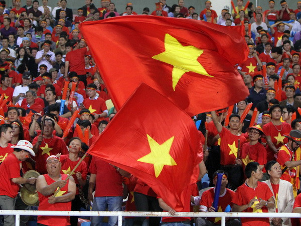 Cổ động viên Việt Nam lên kế hoạch "nhuộm đỏ" sân Bishan ảnh 1