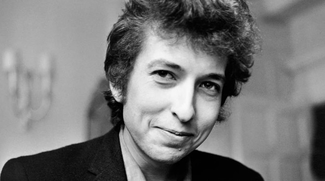 Người nghệ sỹ duy nhất của giải Nobel "quay lưng" lại với xã hội số ảnh 2