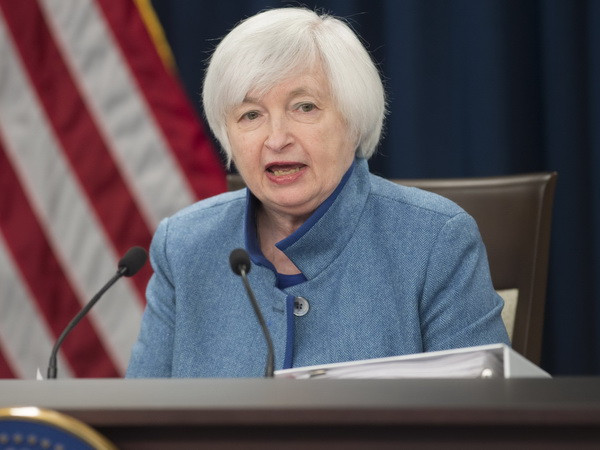 Chủ tịch FED Janet Yellen trong cuộc họp báo tại Washington D.C., ngày 14/12. (Nguồn: AFP/TTXVN) Thị trường việc làm Mỹ tăng trưởng mạnh nhất trong một thập kỷ ảnh 1