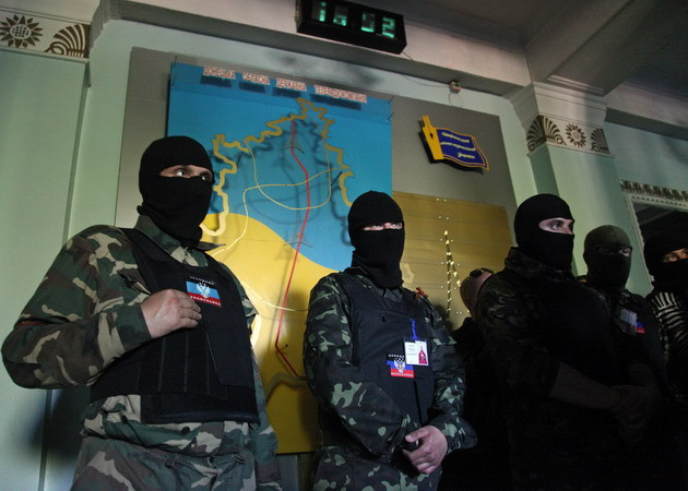 Ukraine: Tay súng ly khai chiếm trụ sở cảnh sát Kostyantyniv ảnh 1