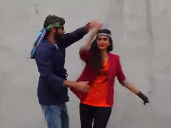 Sáu thanh niên Iran bị phạt tù vì quay video nhảy bài "Happy" ảnh 1