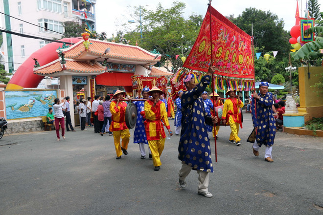 [Photo] Độc đáo lễ hội Nghinh Ông Đình Thắng Tam thờ cá Ông ảnh 2