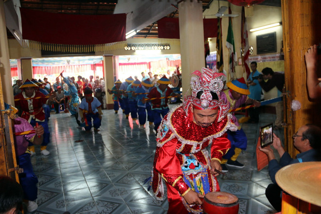 [Photo] Độc đáo lễ hội Nghinh Ông Đình Thắng Tam thờ cá Ông ảnh 4