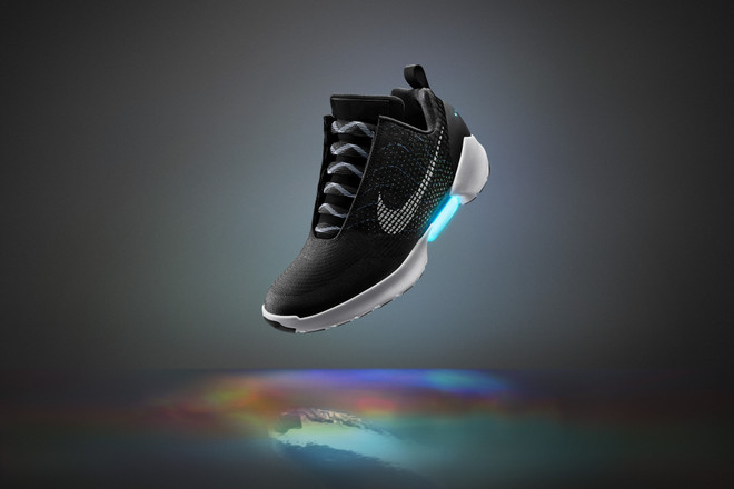 Nike tuyên bố sẽ bán giày tự cột dây HyperAdapt vào ngày 28/11 ảnh 1