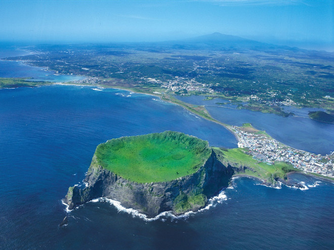 Đảo Jeju ở miền Nam Hàn Quốc. (Nguồn: Republic of Korea/Flickr) 5 người Việt mất tích trong vụ cháy tàu ở đảo Jeju của Hàn Quốc ảnh 1